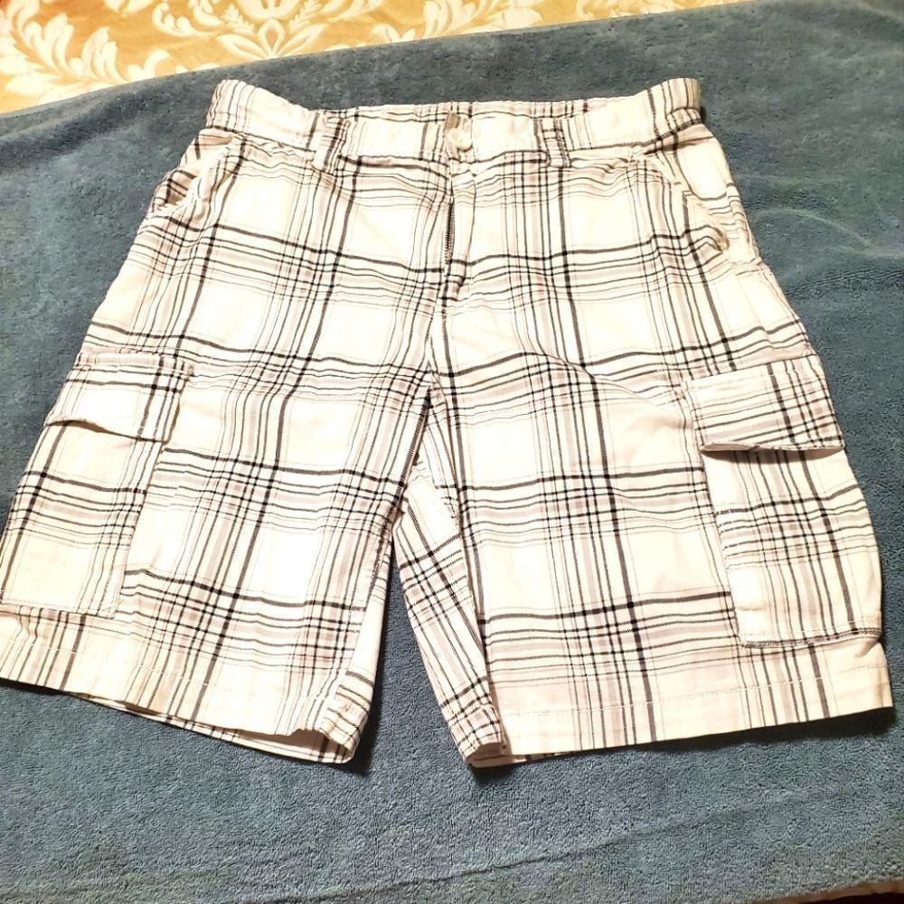 Men's Size 32 golf shorts